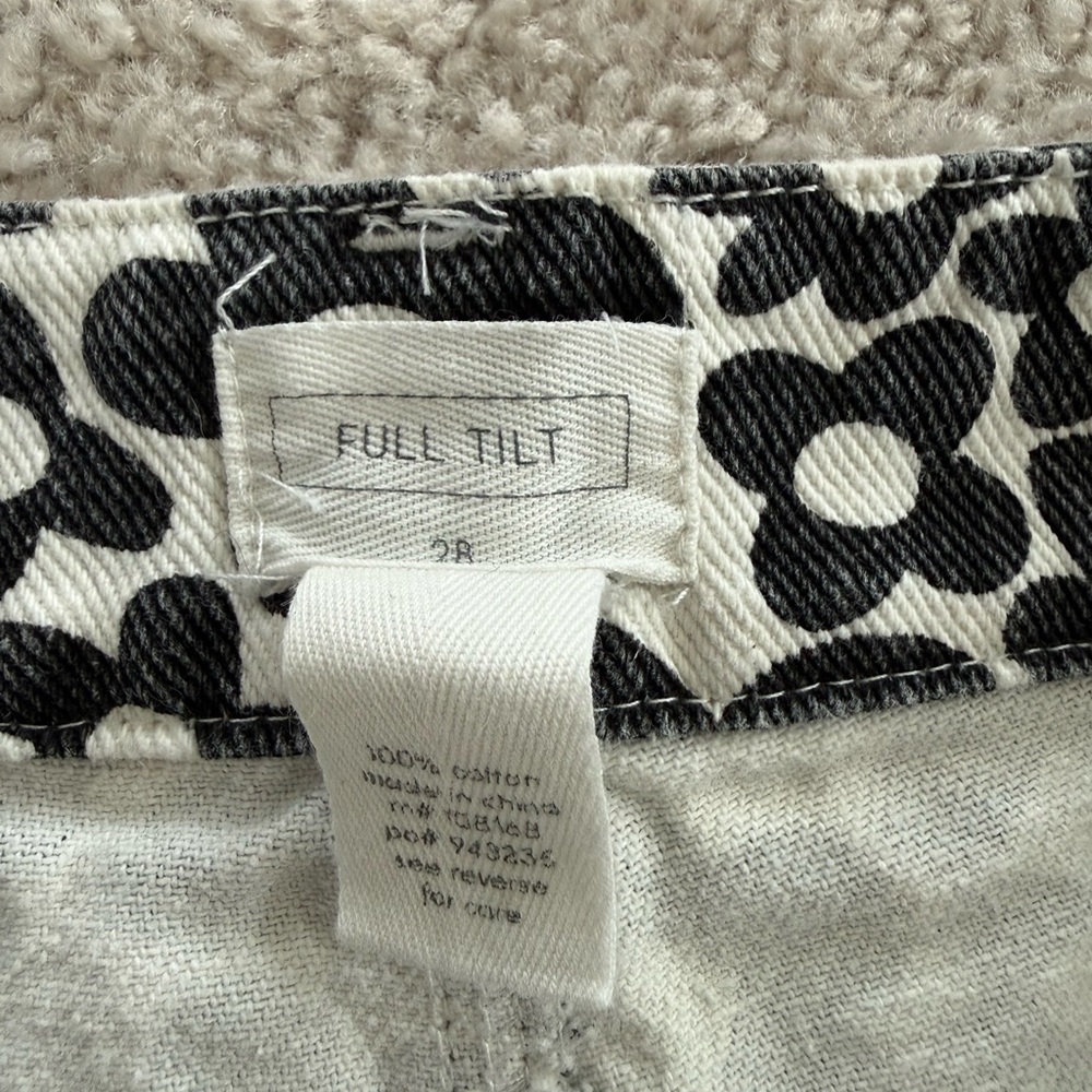 High Rise Black & White Floral Print 100% Cotton Women’s Shorts - Picture 7 of 7